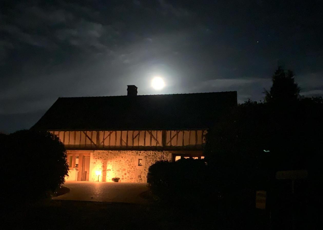 Le Logis De La Chouette Hotell Baugé Exteriör bild