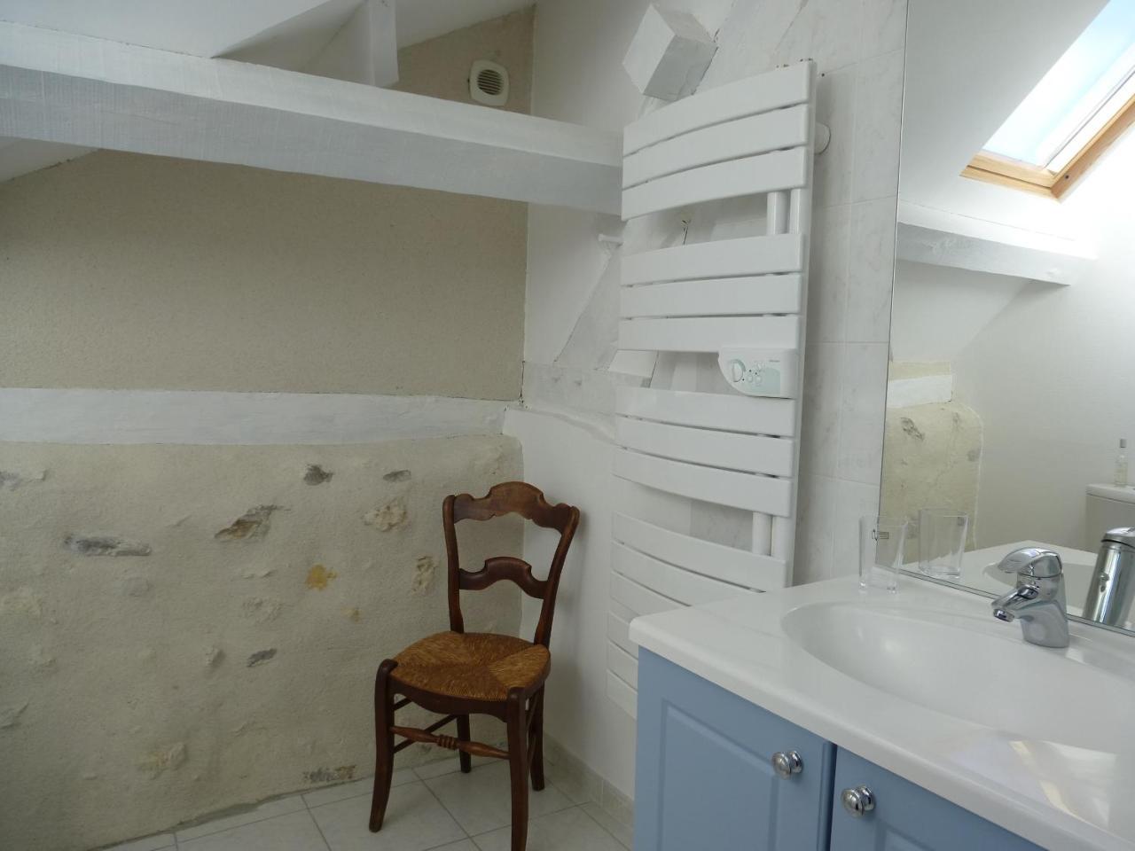 Le Logis De La Chouette Hotell Baugé Exteriör bild