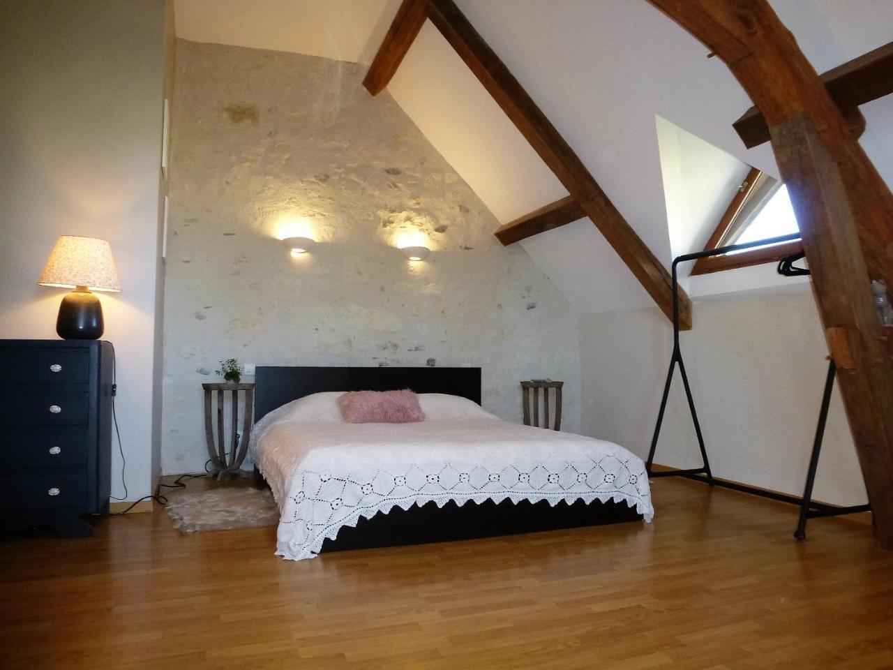 Le Logis De La Chouette Hotell Baugé Exteriör bild