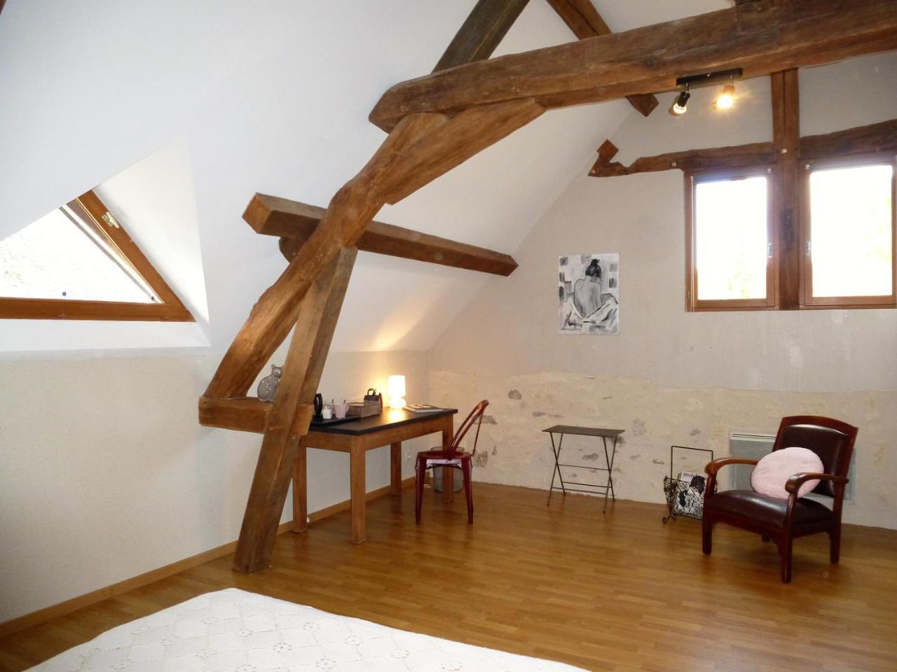 Le Logis De La Chouette Hotell Baugé Exteriör bild